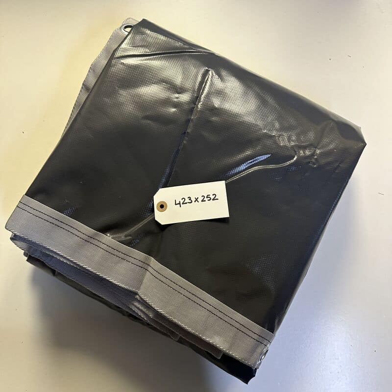 Grijs 600gr PVC zeil 252x423cm Afdekproducten.nl