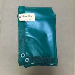Groen 600gr PVC zeil 226x360cm en ogen om de ong. 30cm